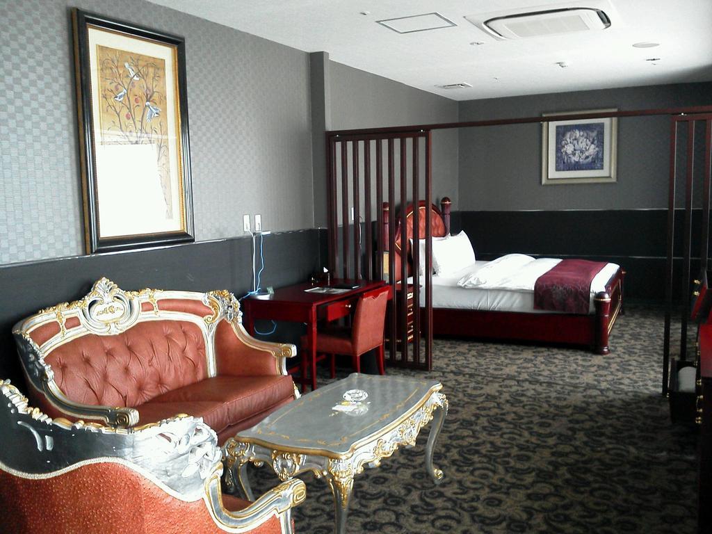 King Ambassador Hotel Kumagaya Quarto foto
